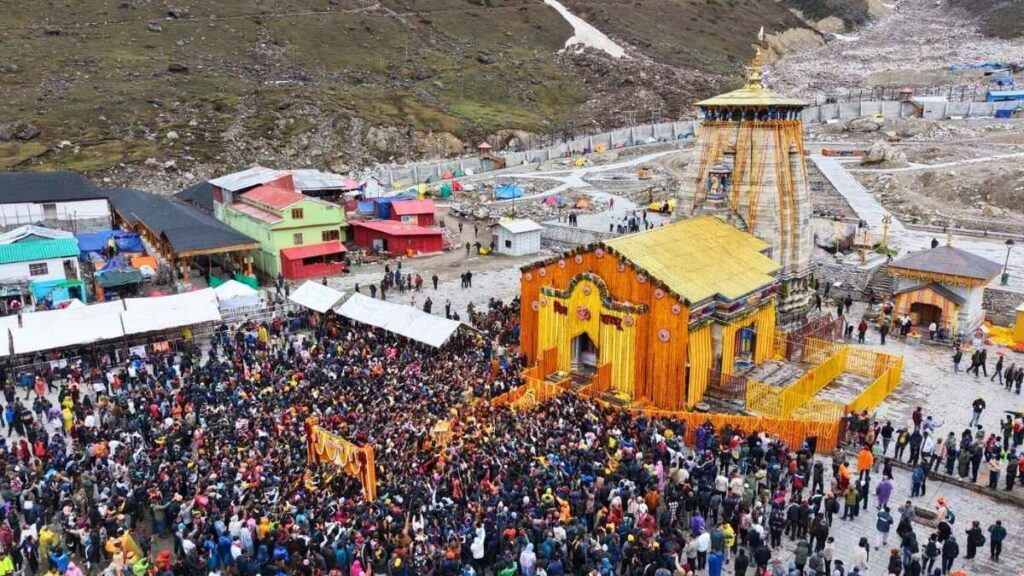 Over 30,000 Pilgrims Visit Kedarnath Dham On 1st Day