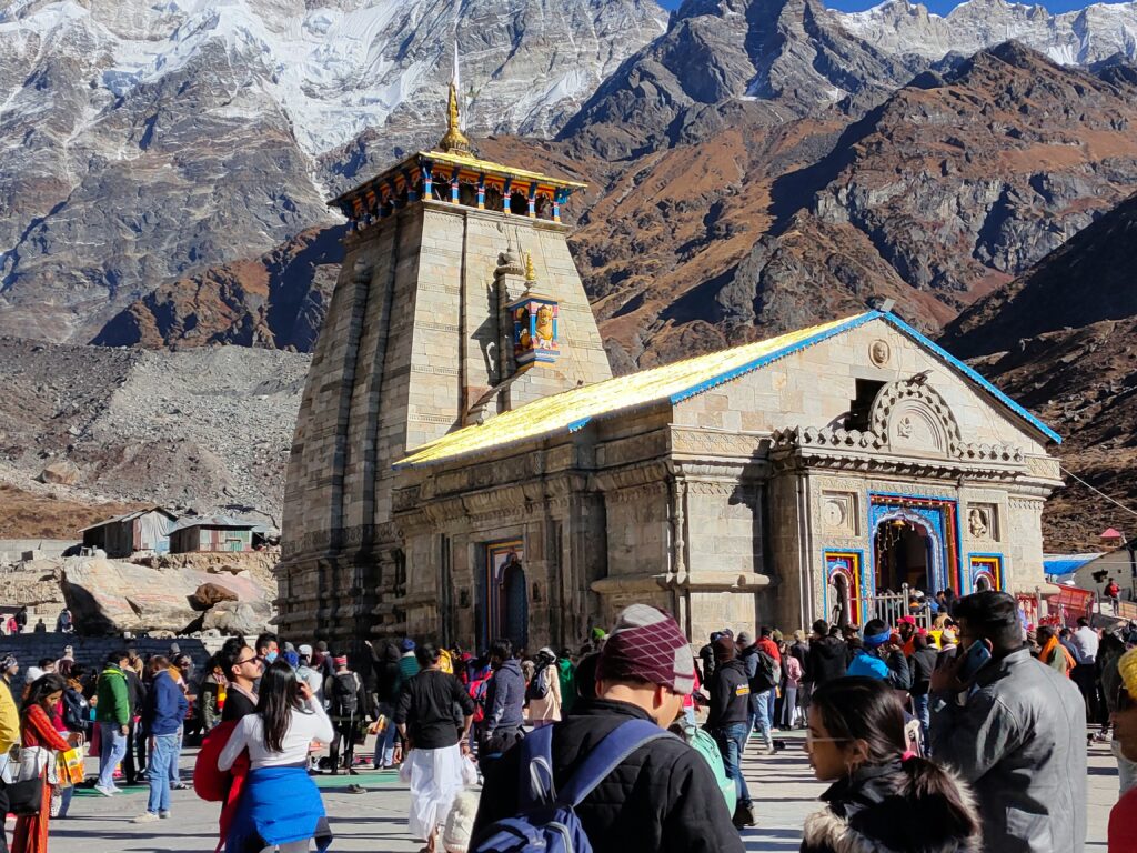 Kedarnath Yatra 2025: Pilgrims Face Challenges Amidst Weather and Crowd Management Issues